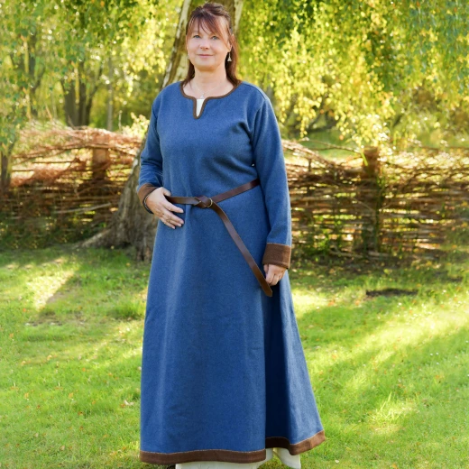 Schweres Wikinger-Wollkleid „Lykka“ – Blau meliert mit Diamantköper-Details