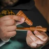 Dlouhá kuřácká dýmka "Churchwarden", akáciové dřevo, 17.-19. století