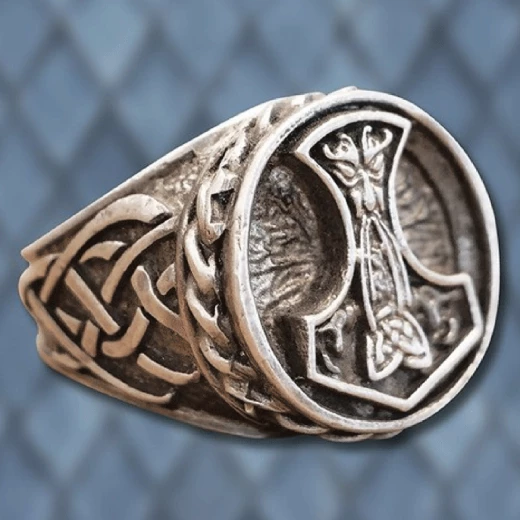 Vikingský pečetní prsten s Thorovým kladivem
