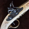 Replika anglické pistole Hadley 1760 s křesadlovým zámkem z imitace slonoviny