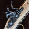 Křesadlová pistole Espingole, 18. století z imitace slonoviny, nefunkční replika