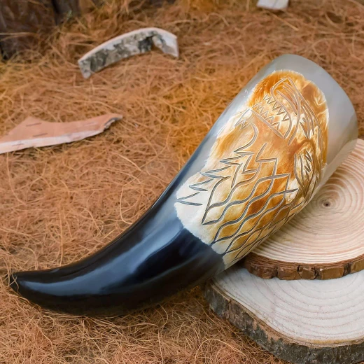 Vikinský picí roh "Fenrir", ručně rytý, 200-300 ml - Outlet