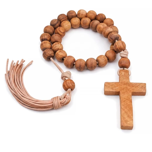 Mittelalterlicher Holzrosenkranz mit Kreuz und Lederquaste, 15. Jahrhundert - Outlet