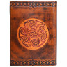 Kožený zápisník s keltskou spirálou