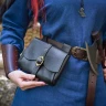 Lederne Gürteltasche „Bote“ mit Messingschnalle - Outlet
