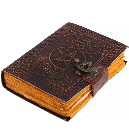 Leder-Grimoire Pentagramm mit keltischen Knoten und Büttenpapier