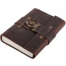 Kožený deník s popruhem a kovovou přezkou, tmavě hnědý, 18x13 cm