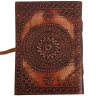 Leder-Notizbuch mit Templerkreuz und Mandala für die persönliche Entwicklung