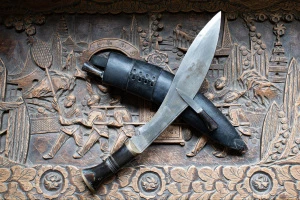 Gurkhas und ihre Kukri-Messer. Sie sind auf der ganzen Welt für ihre Tapferkeit bekannt.