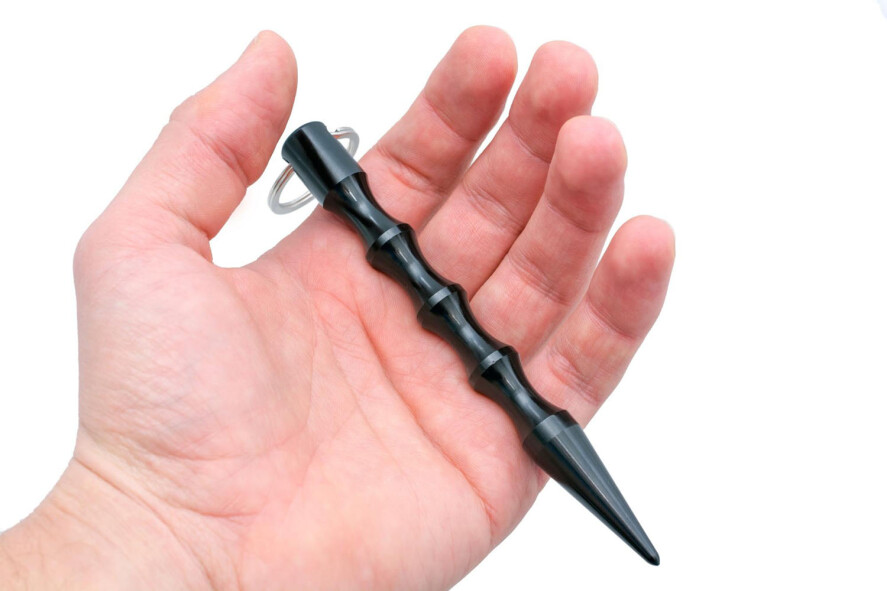Stay Safe With This Self-defence Keychain Weapon