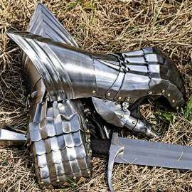 Deutsche Gotische Panzer-Fäustlinge, 15. Jahrhundert