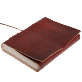 Kožená kniha s křížem na kožených deskách