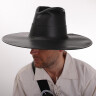 Černý kožený klobouk Fedora