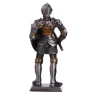 Cínový vojáček středověký rytíř se sekerou a erbovním štítem 105mm