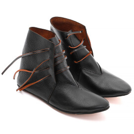 Středověké černé kožené boty šněrovací kotníkové