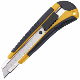 Utility knife with snap-off blade for 18mm