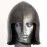 Normanská helma s protáhlým zvonem