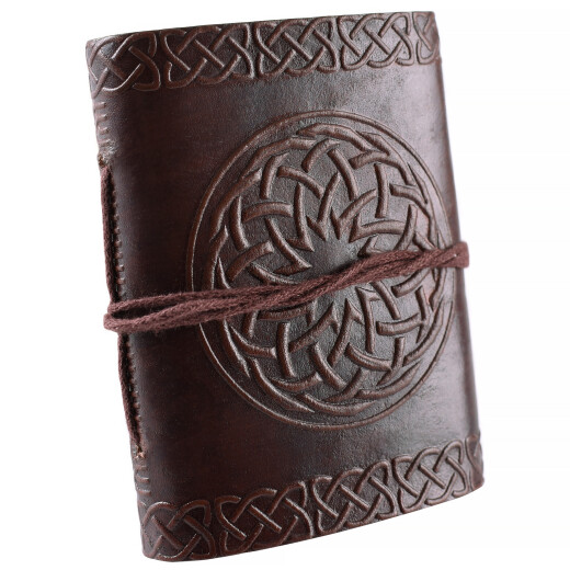 Malý zápisník s ražbou Keltského slunce na koženém obale, 9x7cm