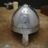 Normanská sponková helma s nánosníkem