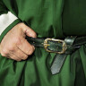 Středověký kožený pásek s ornamentální linkovou ražbou