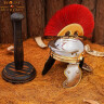 Miniatura helmy římský legionář s dřevěným stojanem