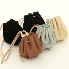 Leather pouches, 5 pieces - mix of different colors