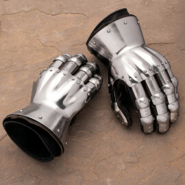 Articulated Hourglass Gauntlets, circa 14th Century