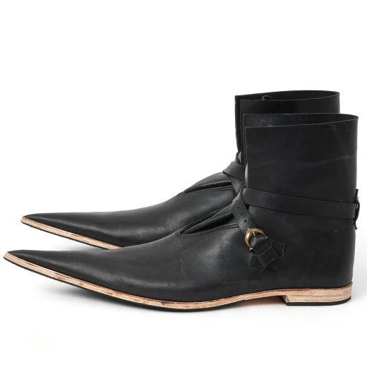 Shoes with a long points