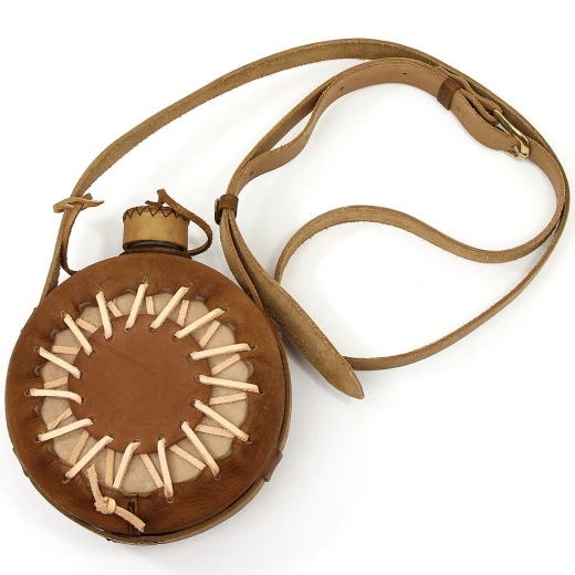 Plastic Water Bottle 1500ml, coated in leather