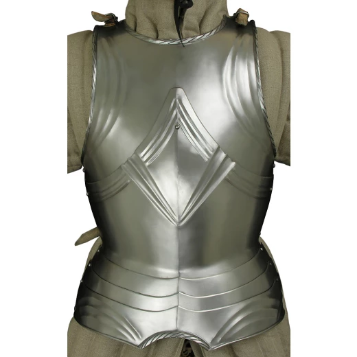 Fluted gothic breastplate