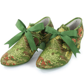 Ladies baroque shoes, coated in cloth