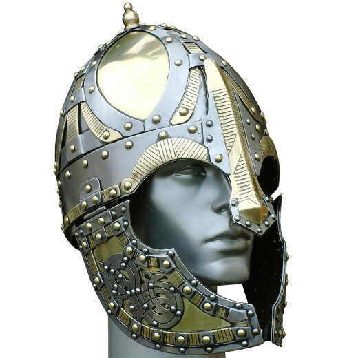 Zdobená vikinská helma s lícnicemi