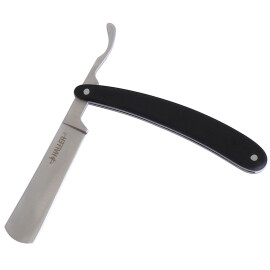 Pocket knife with razor blade