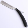 Pocket knife with razor blade