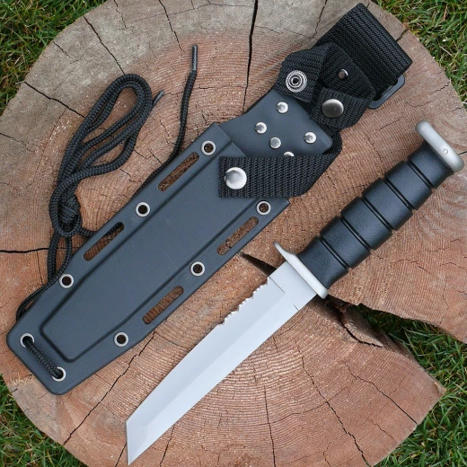 Combat knife with Tanto blade