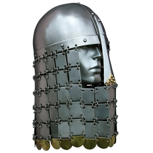 Normanská helma s šupinatým závěsem