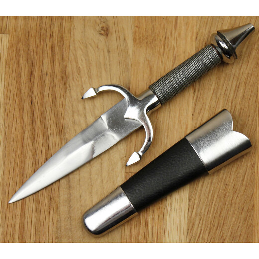Short dagger - accesory to a knight costume