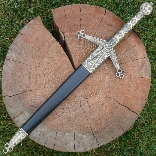 Dagger Claymore, decorated