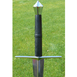 Medieval one-and-a-half stage combat sword