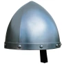 Normanská helma se zdobeným lemem zvonu