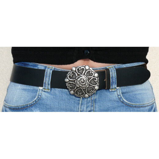 Belt with decorative buckle with hearts
