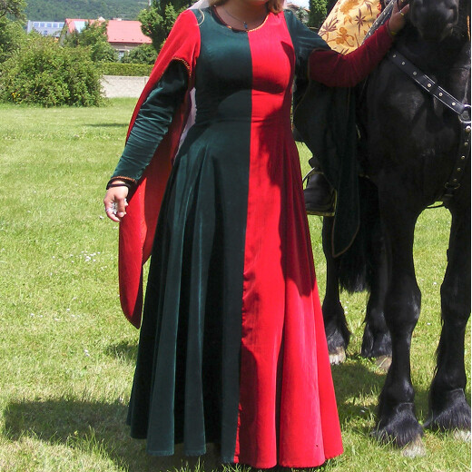 Medieval Ladies' Two-Colour-Dress