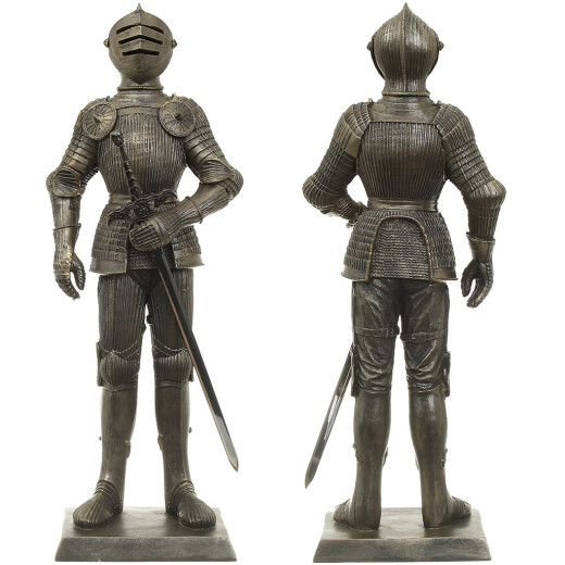 Statue of a knight in Maxmilian armor, 65cm