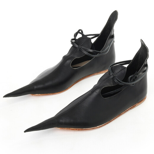 Renaissance Poulaines slip on with Ankle Tie