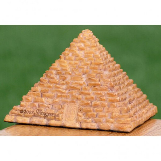 Resin Statue Pyramida