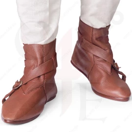 Mittelalterliche Schuhe mit Schnallen Nordländer