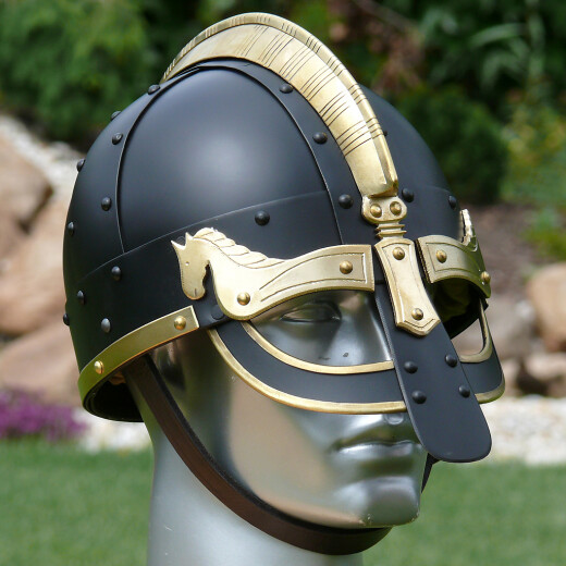 Viking helmet de luxe Gyllir with brass fittings