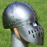 Normanská sponková helma s obličejovým štítem, cca r. 1180