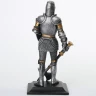 Statuette Ritter mit Schild und Axt