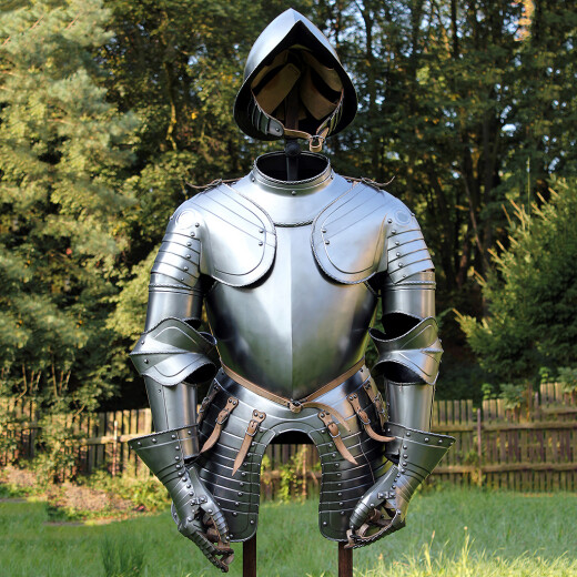 Foot guard armour, 16th century